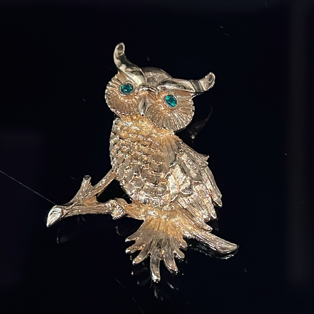 Monet Gold tone Owl with fascinating, green rhinestone eyes brooch/pin Vintage